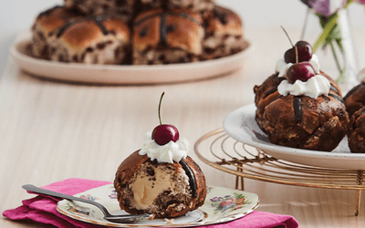 Deep Fried Choc Chip Ice Cream Buns