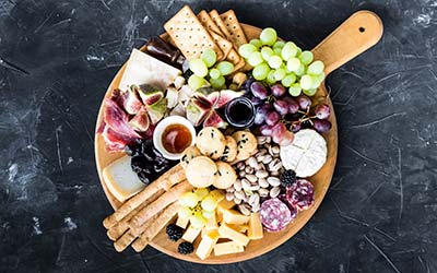 How to make the perfect picnic Charcuterie board